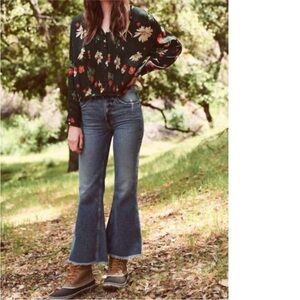 The GREAT. Kick Bell Jean Canopy Wash raw hem bell bottom cropped length sz 30